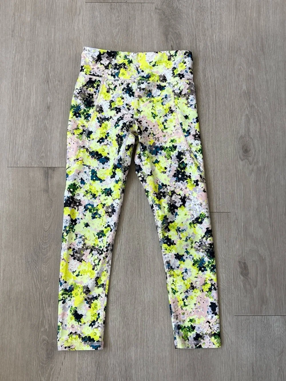 Girls Size 8 Old Navy Active PowerSoft Go Dry High Rise Leggings Yellow Floral